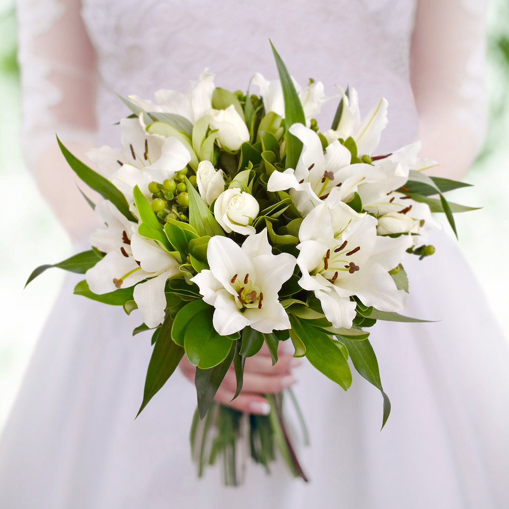 White Wedding centerpieces - Simple Me! - EbloomsDirect