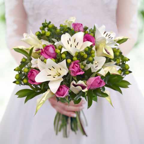 Royal Affair White - Hot Pink Box