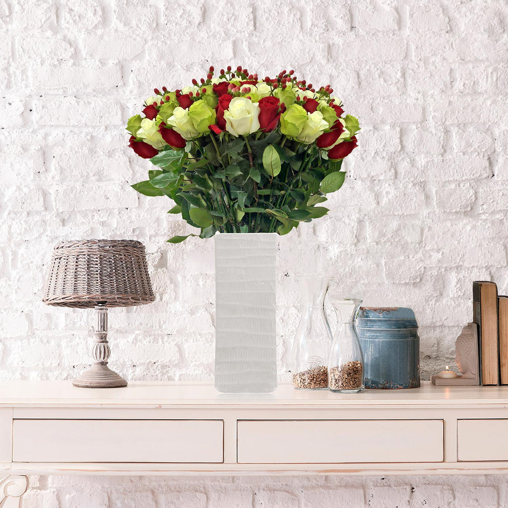 Rose Christmas time Bouquet - EbloomsDirect